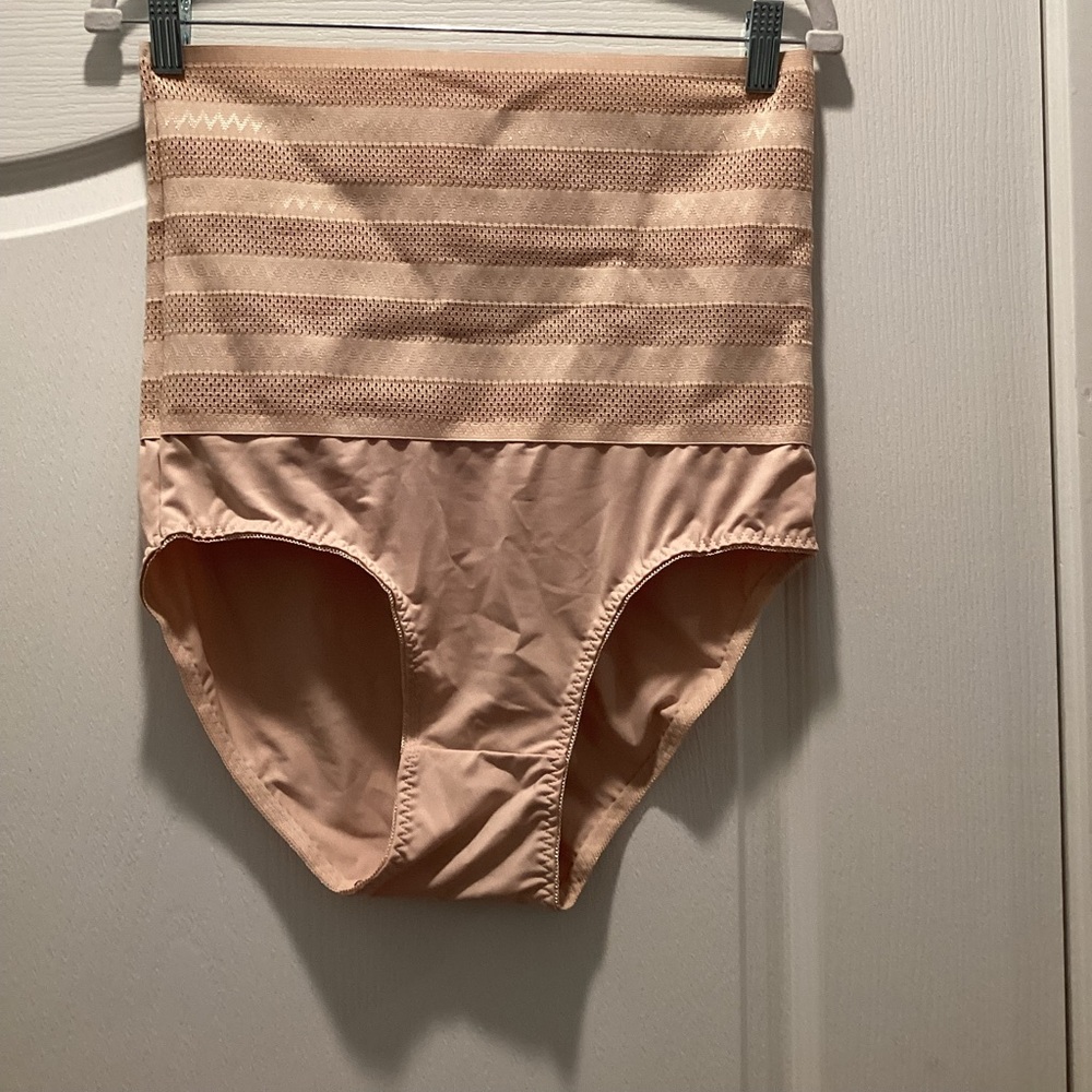 High-Waist Shaping Briefs in Nude